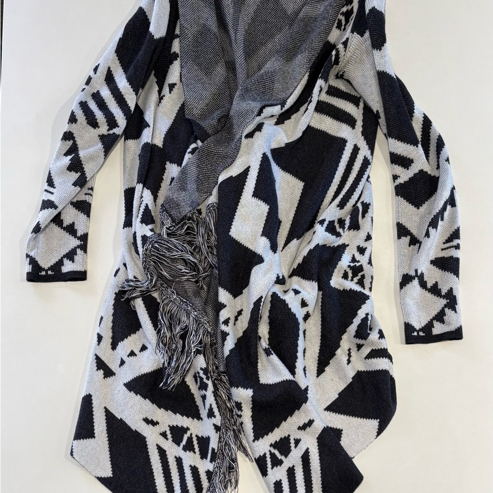 Dynamite | Size XS | Tribal Patterned Black and Gray Cardigan
